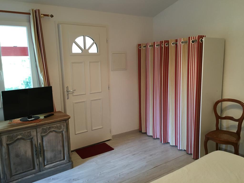 Guest House Maison Iratzean Аскен Номер фото